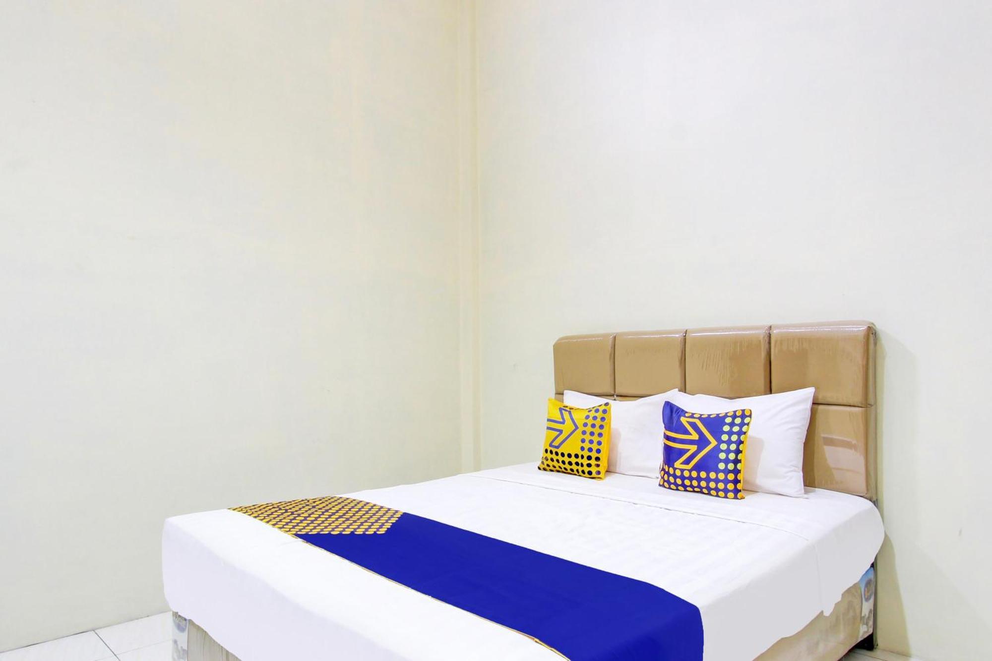 Spot On 93245 Guest House Mulia Dua Syariah Klaten Buitenkant foto